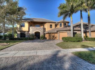 10602 Versailles Blvd, Wellington, FL 33449