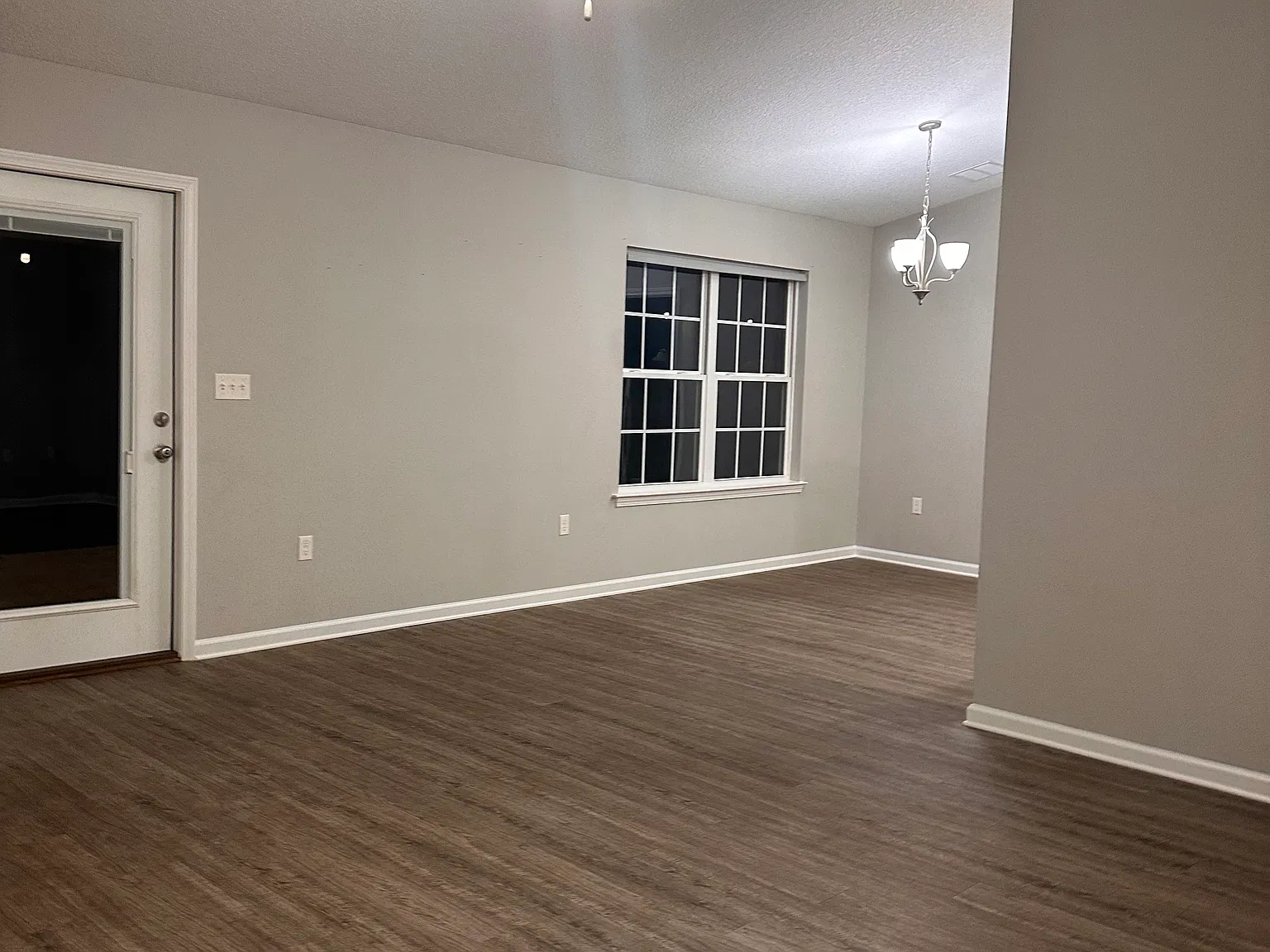 4 bed, 2078 sqft, $2,300 — Photo 1