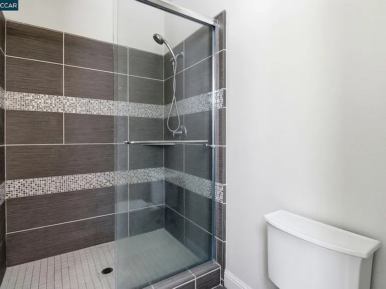 1365 Bayberry View Ln — Photo 13