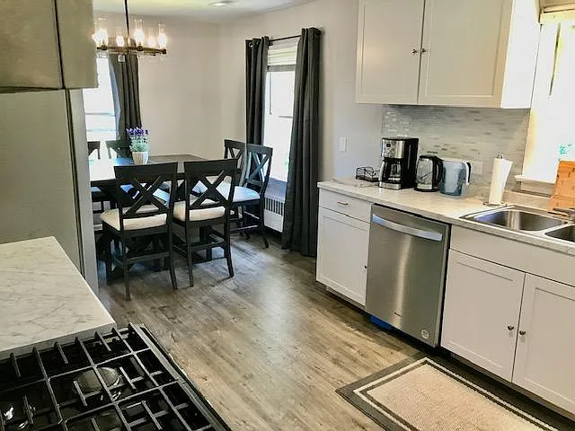 410 Moseley Dr — Photo 5
