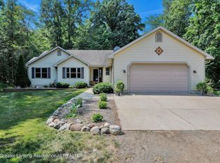 8221 W Price Rd, Saint Johns, MI 48879