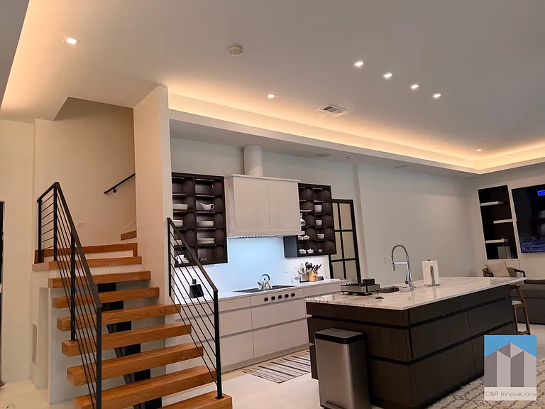 2110 E Roxboro Rd NE — Photo 37