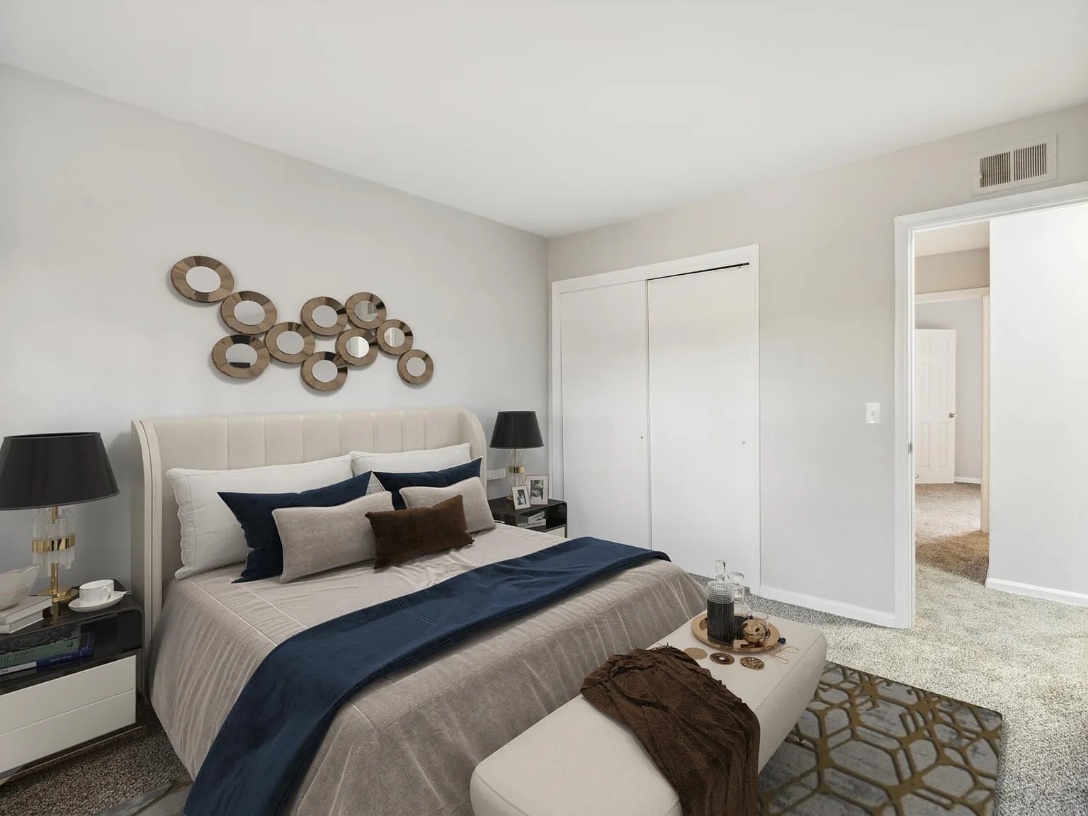 Jamestown Apartments & Townhomes — Photo 3