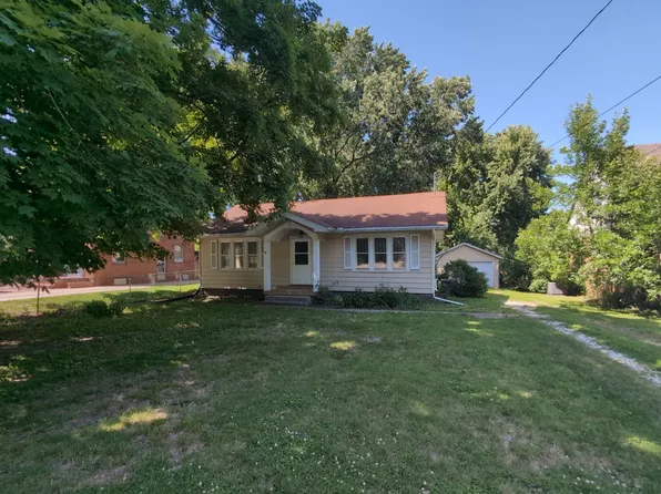 3827 Adams Ave, Des Moines, IA 50310