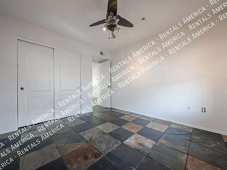 2402 E 5th St #1515 — Photo 35