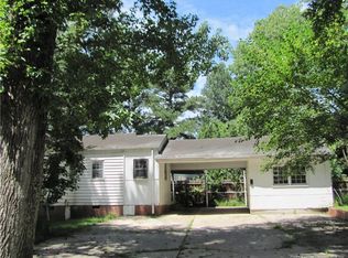 515 S 7th St, Sanford, NC 27330