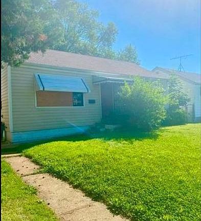 2nd image of 6119 Lillian Ave