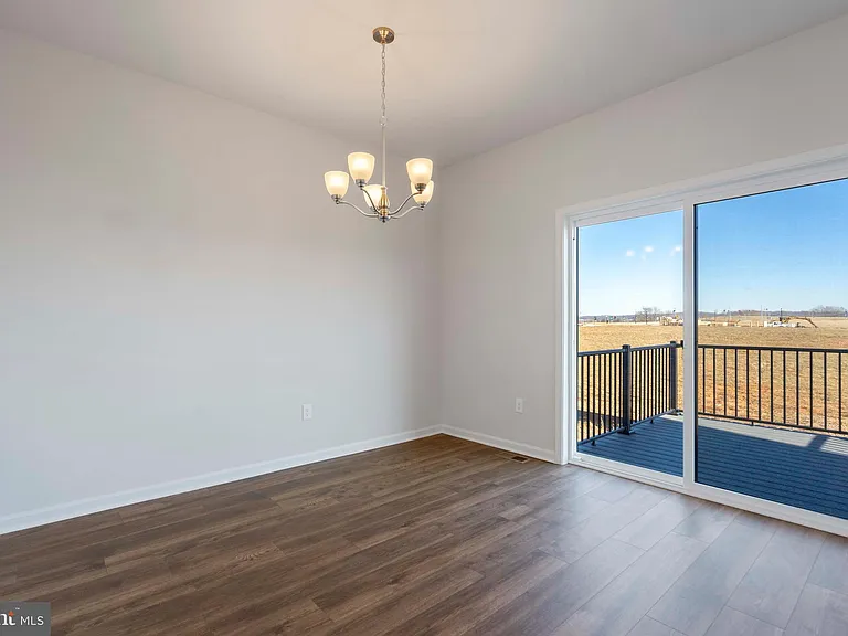 462 Tiller St — Photo 13