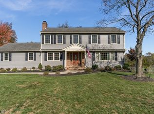 126 Carriage Hill Way, Neshanic Station, NJ