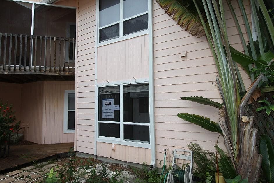 1st image of 1819 SE Hideaway Cir