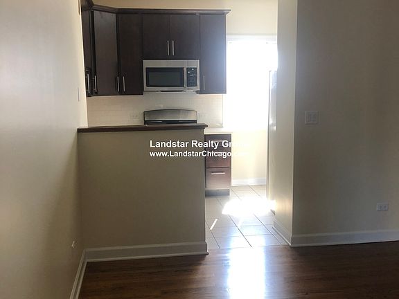 2nd image of 1763 W Wilson Ave APT 2E