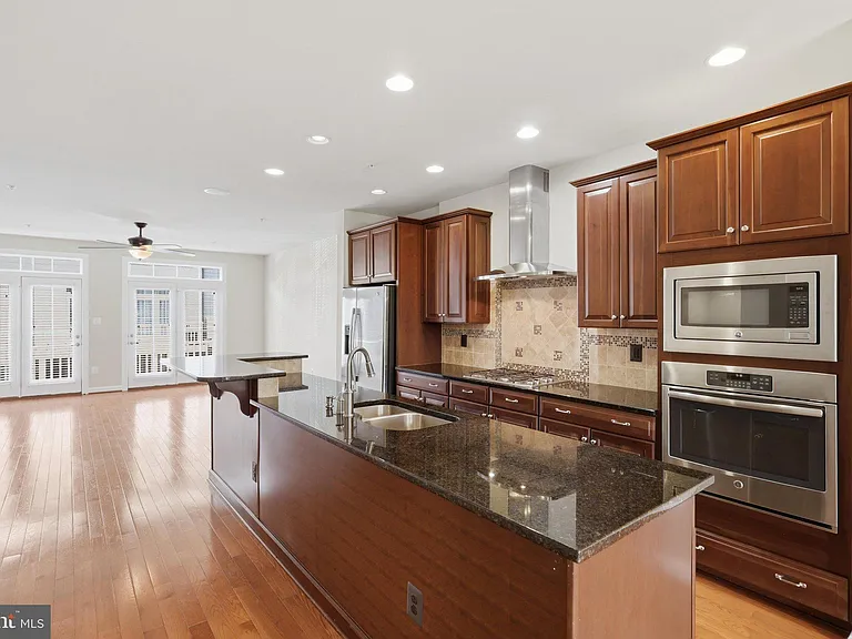 3589 Katherine Way — Photo 24