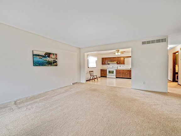 3rd image of 2816 21st Ave