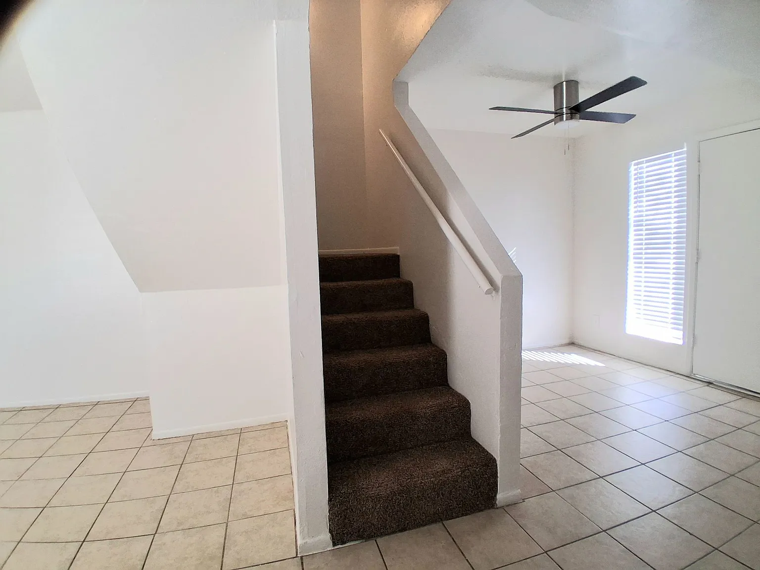 1715 E. Pepper Circle — Photo 2