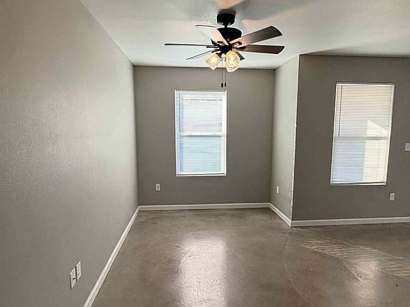 3rd image of 1413-1415 S Byers Ave #127A28317