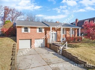 172 N Jamestown Rd, Coraopolis, PA 15108