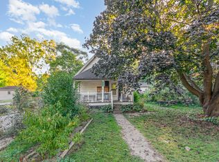 916 N Shiawassee St, Owosso, MI 48867