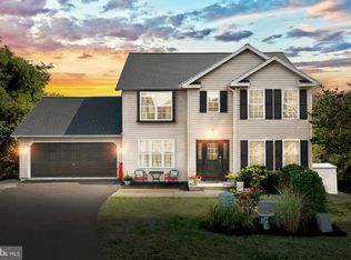 50 Gary Player Dr, Etters, PA 17319