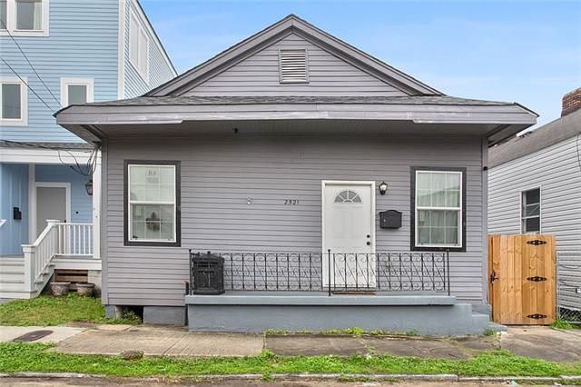 1st image of 2521 Amelia St