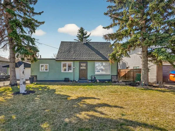 4312 N 3rd Ave S, Lethbridge, AB T1J 4B3