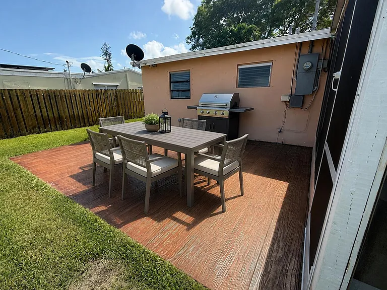 1428 SW 1st Ave — Photo 15