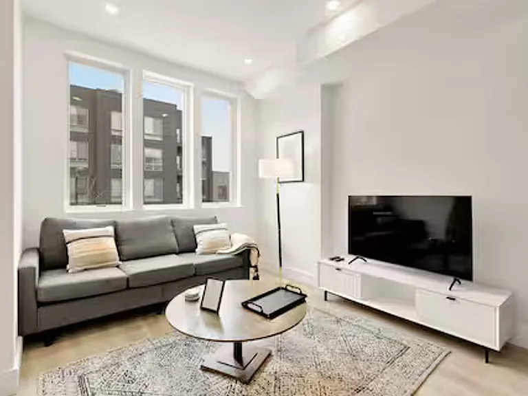 1630 K St NE #3 — Photo 3