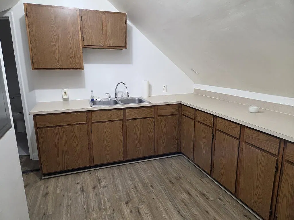 133 Fairlawn Ave #2 — Photo 2