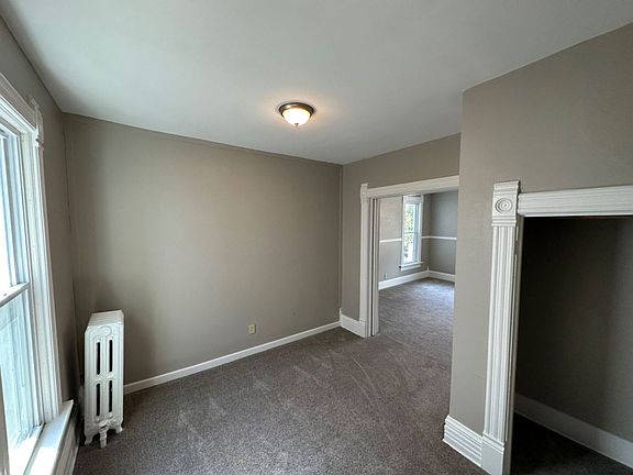 4th image of 606 N West Ave #606