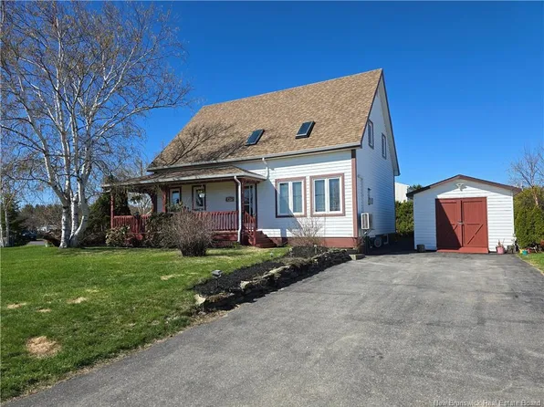 475 Mgr Richard, Beresford, NB E8K 1Z1