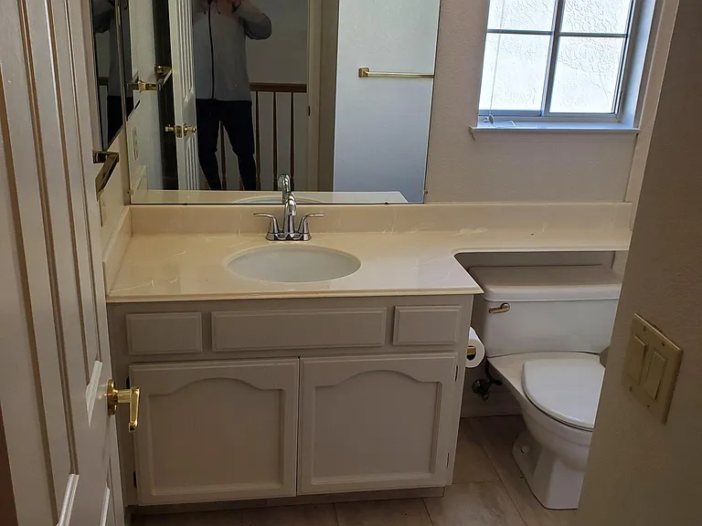 upstairs bathroom #2