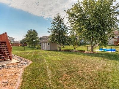 4th image of 709 SE Chaparal Dr