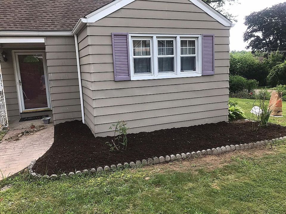 2nd image of 18 Gaylord Rd