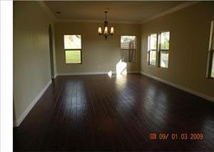 5th image of 960 Corona Ave