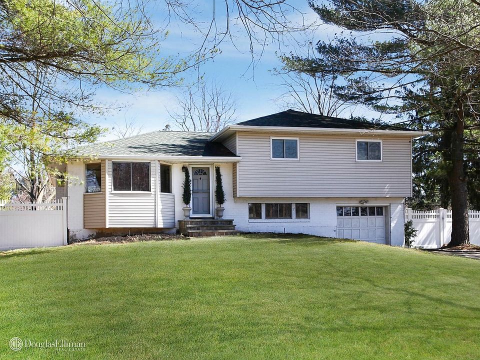 1st image of 22 Auburn Dr