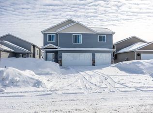 3041 38th Ave S, Moorhead, MN 56560