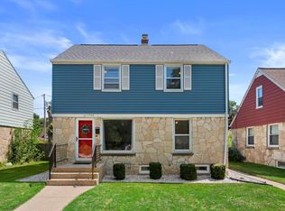 5700 N Sidney PLACE, Glendale, WI 53209