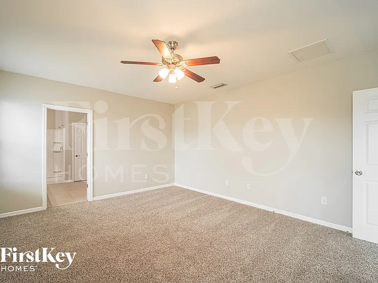 625 SW 25th Ter — Photo 11