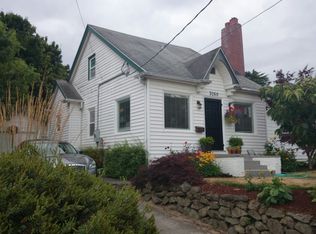 3260 42nd Ave SW, Seattle, WA 98116