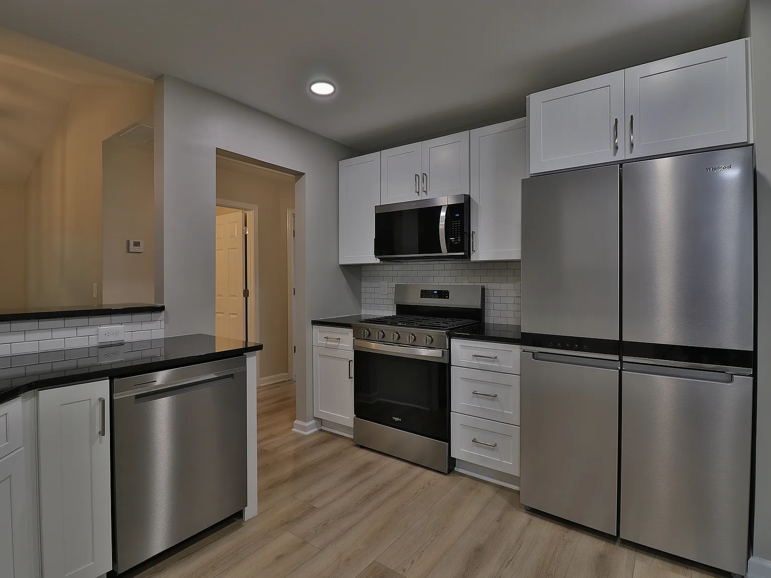 2632 Lake Park Bnd — Photo 3