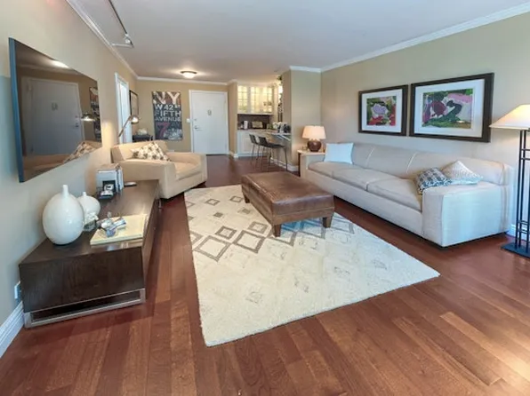 61 West 62nd Street image 2 of 7