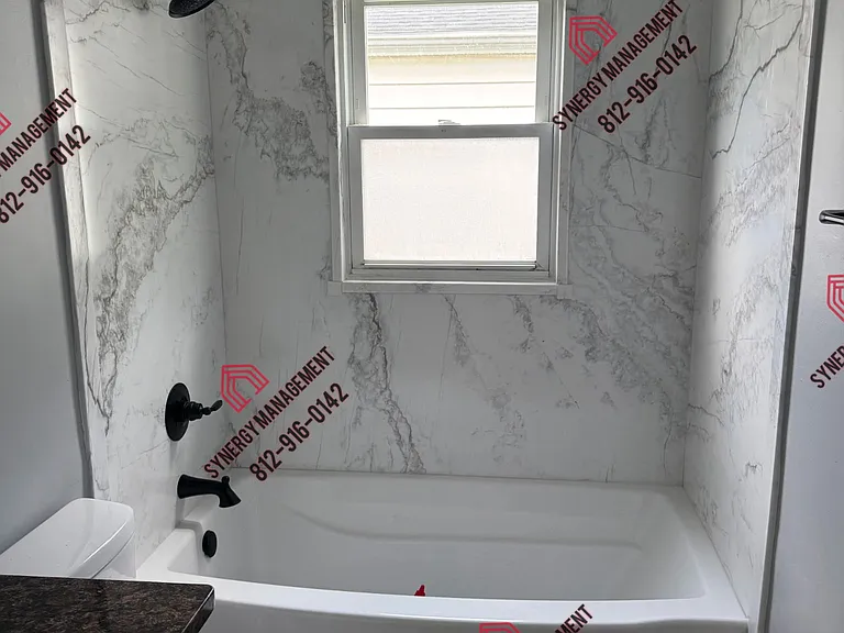 1505 Jackson Ave — Photo 6