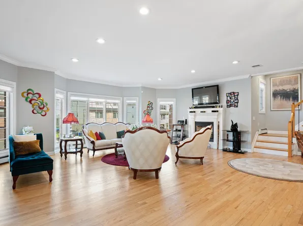 88 Myrtle Avenue image 1 of 49