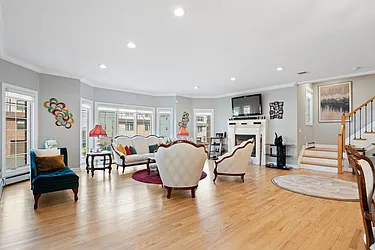 88 Myrtle Avenue, #B
