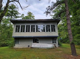 9030 N Shore Dr NE, Mineral City, OH
