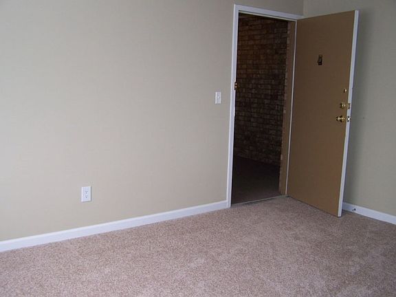 3rd image of 2614 Montana Ave APT 1
