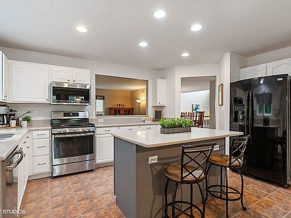5th image of 1125 Chesterfield Ln