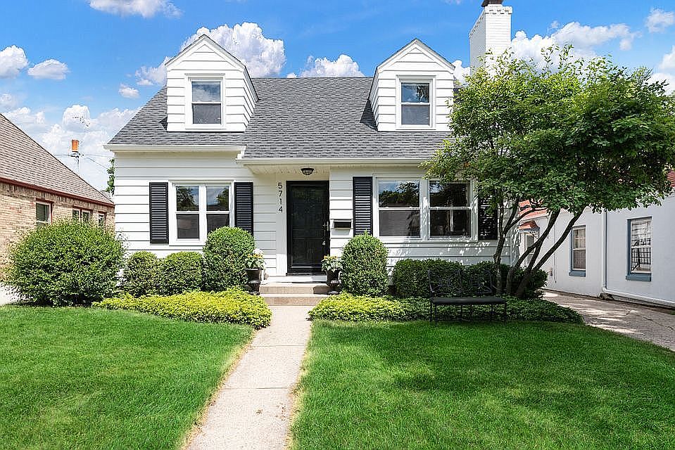 1st image of 5714 N Shoreland Ave