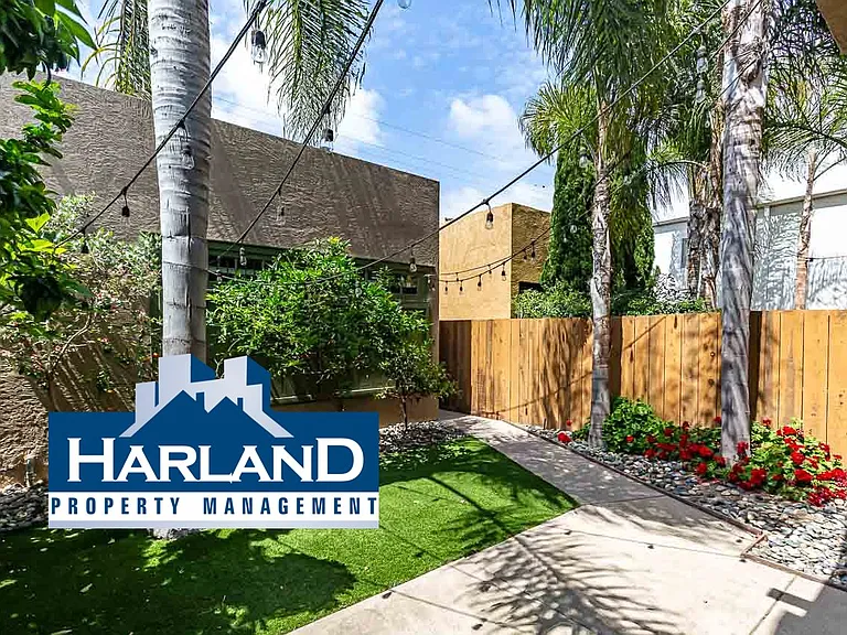 1368 Oliver Ave — Photo 30