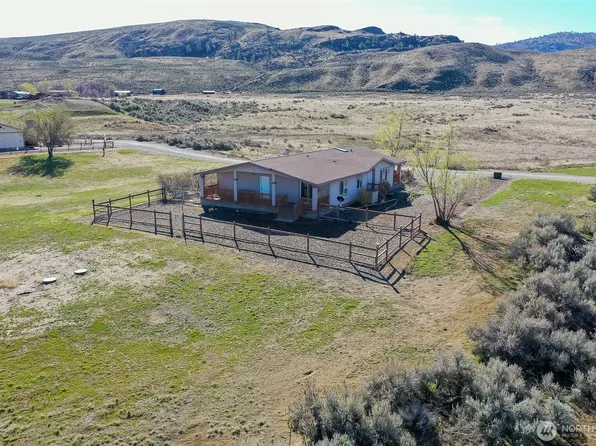 32 Valley View Drive, Tonasket, WA 98855