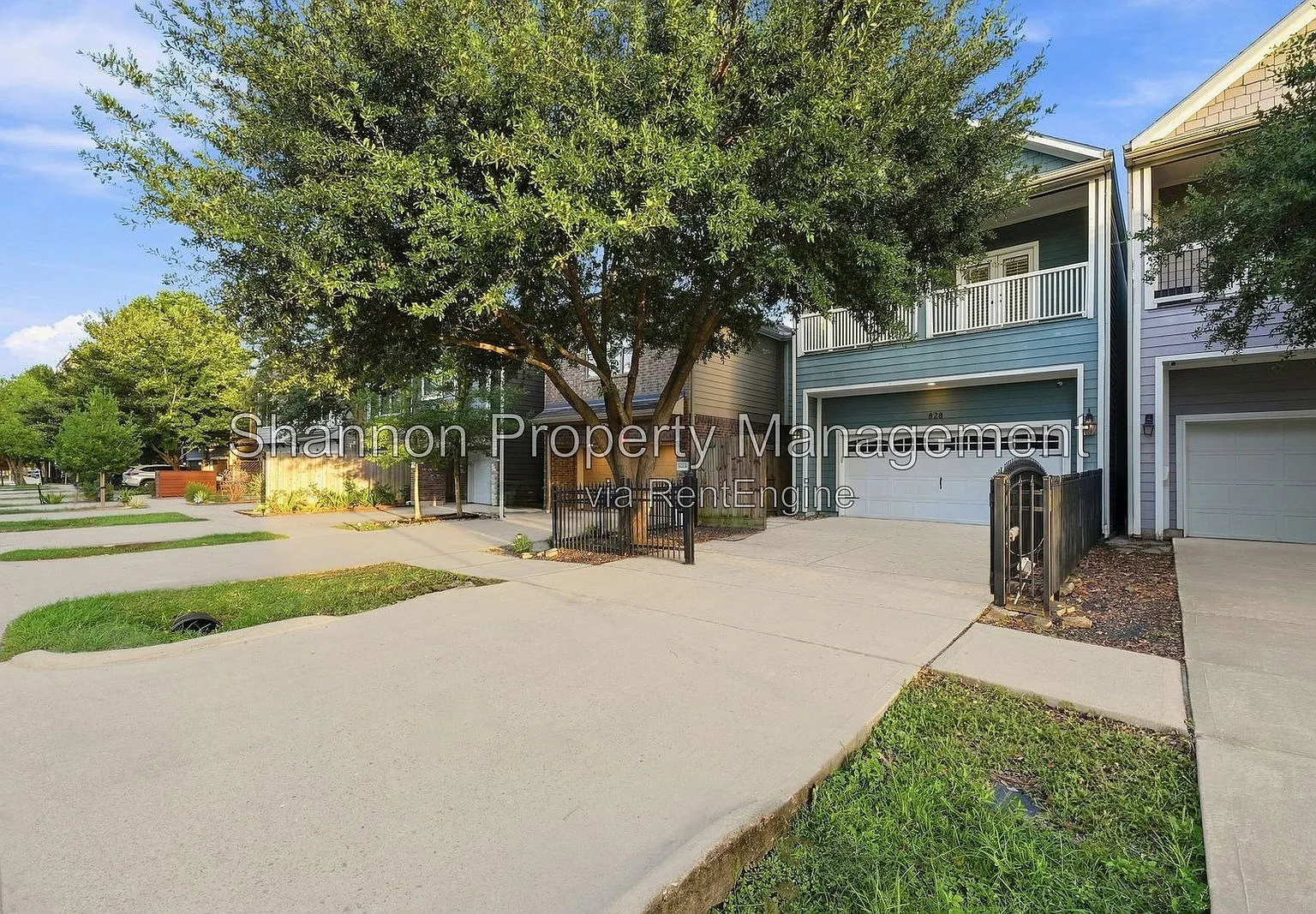 4 bed, 2.5 bath, 2366 sqft, $3,500 — Photo 2
